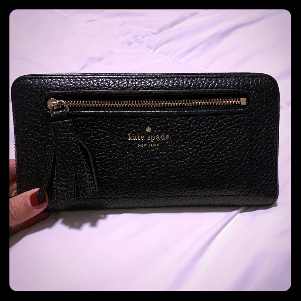 Kate Spade wallet in great condition!